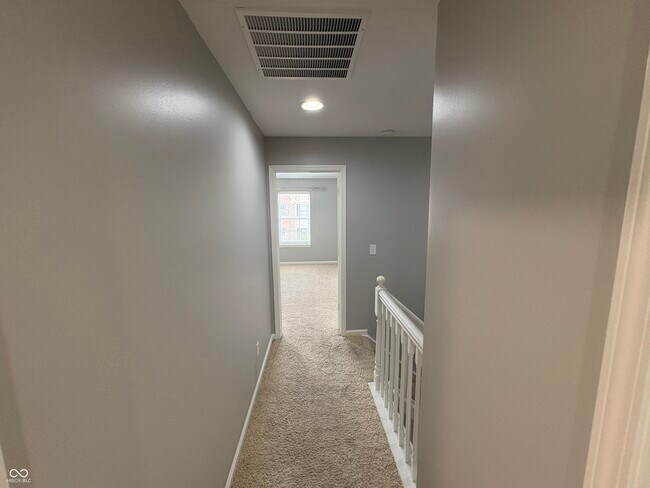 Building Photo - 9059 Rider Dr