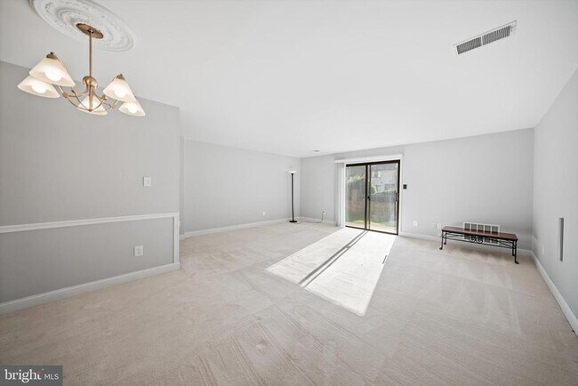 Building Photo - 3895 Steppes Ct