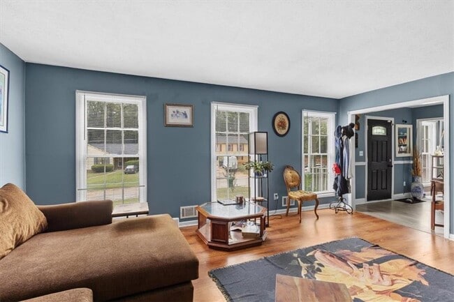 Building Photo - 661 Bantry Ln