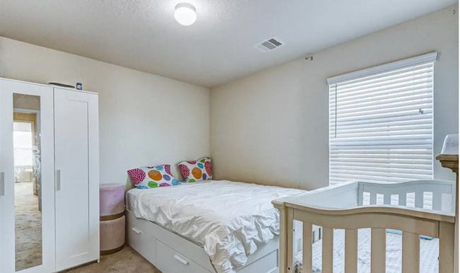 Building Photo - 21126 Fox Hillside Way