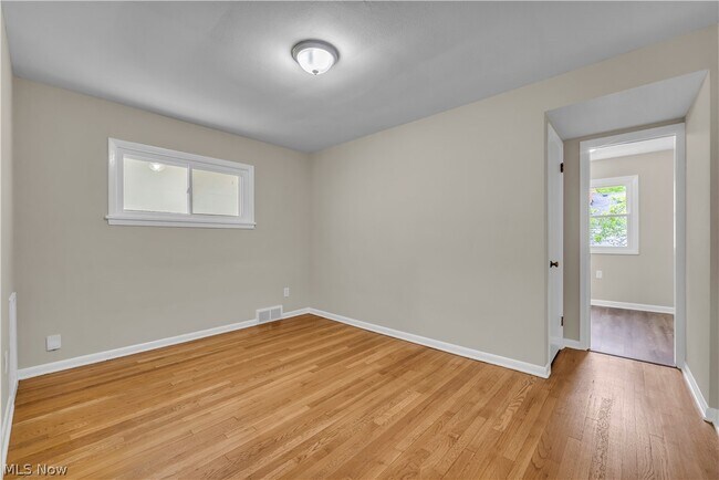 Building Photo - 29210 Green Dr