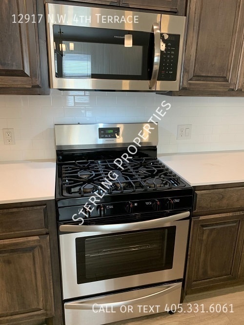 Building Photo - 12917 NW 4th Terrace