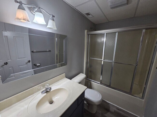 Building Photo - Charming 3-Bedroom Home Near the Interstate