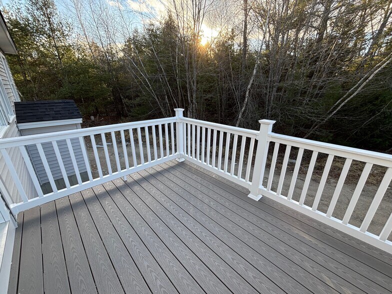 deck - 110 Sycamore Ln