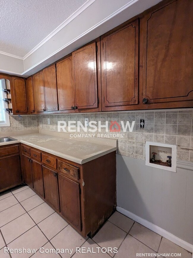 Building Photo - 3 br, 1 bath House - 3253 Markley St
