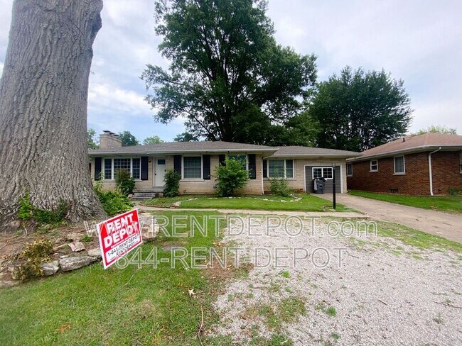 Building Photo - 112 S Lincoln Park Dr