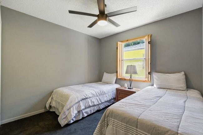 Building Photo - 14846 61st Ct N