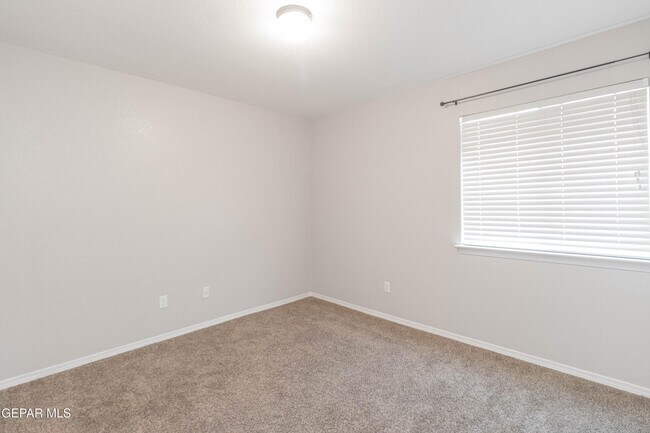 Building Photo - 4980 Rose Elise St