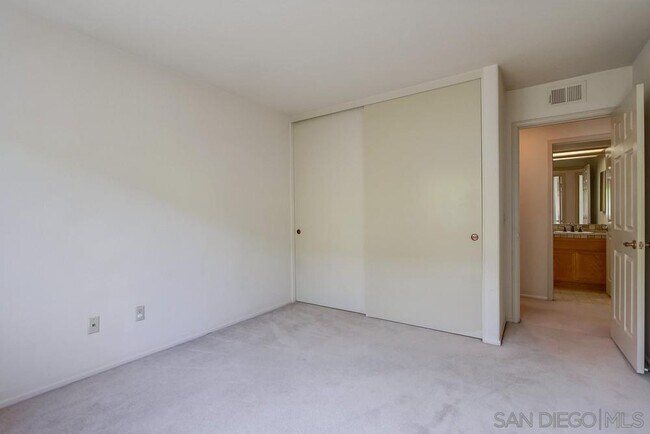 Building Photo - 11742 Avenida Sivrita