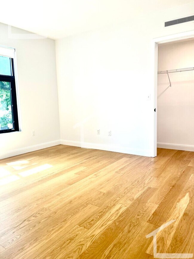 Building Photo - No Brokers Fee, In-Unit Washer and Dryer, Central Heat/AC, All New, Parking for Rent