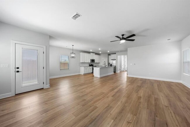 Building Photo - 9513 Balmy Ln