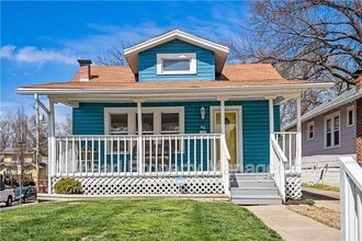 Building Photo - 46 W 74th St