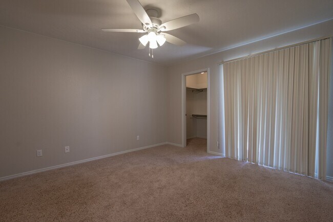 Building Photo - 2 Bedroom & 2 Bath Available in St. George!