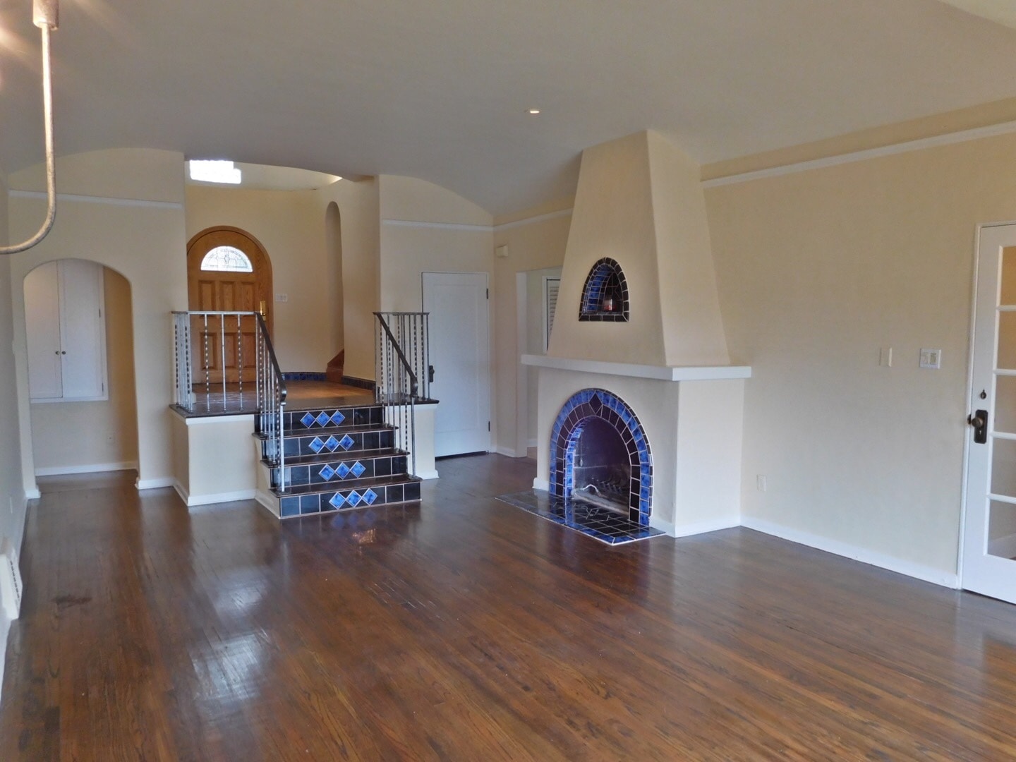 Building Photo - 1621 Silverwood Ter