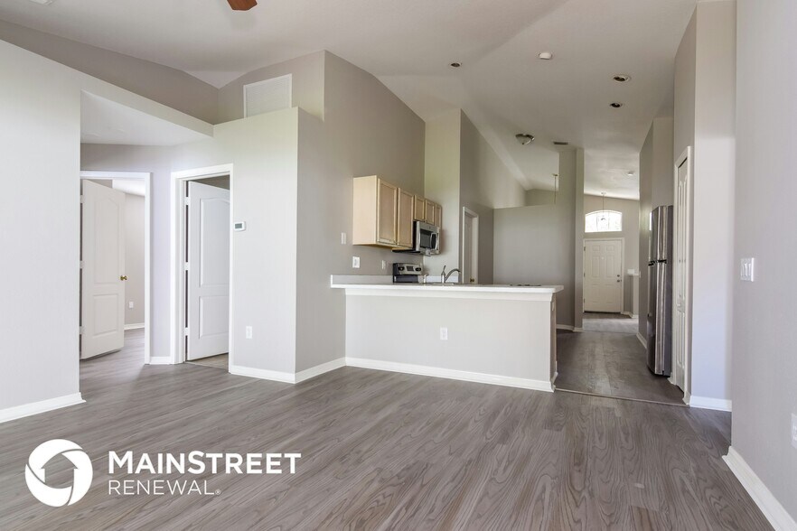 Building Photo - 3232 Fremont Ct