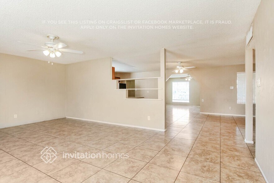 Building Photo - 4454 W Avalon Dr