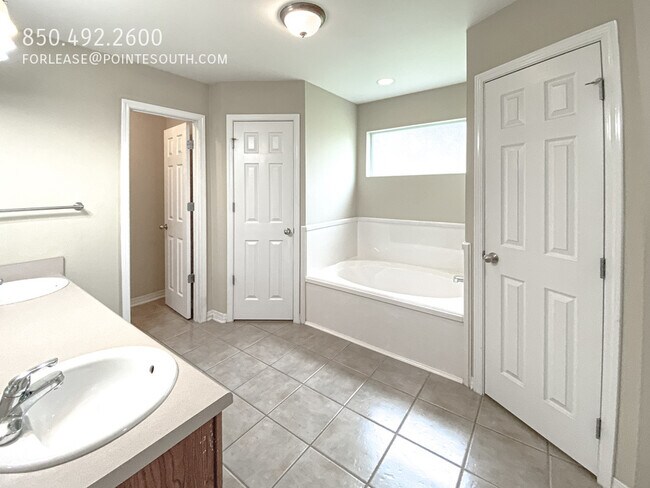 Building Photo - 27450 Hobby Horse Ln