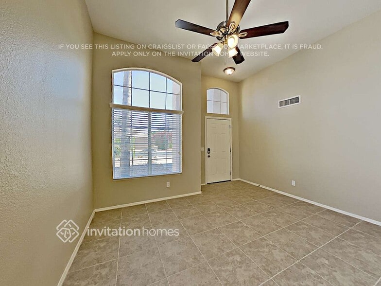 Building Photo - 7436 W Crest Ln