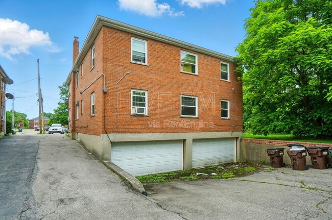 Building Photo - 3926 E Gatewood Ln