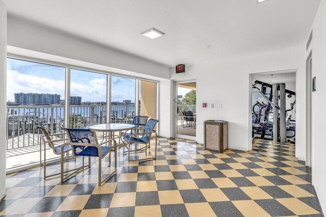 Building Photo - 508 Harbor Blvd