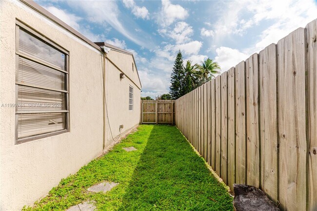 Building Photo - 1447 NW 101st St