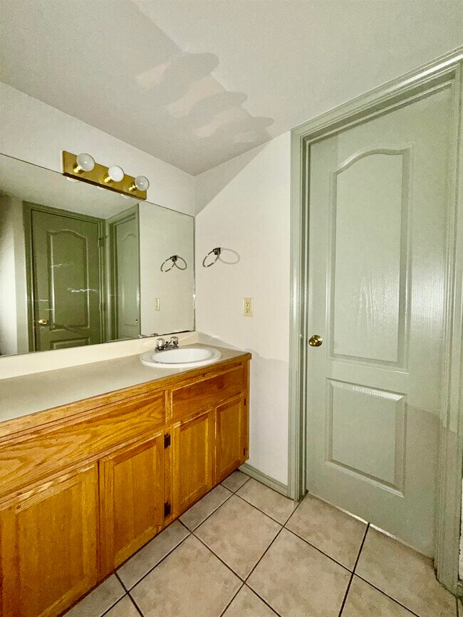 Building Photo - 507 Shiloh Dr