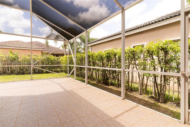 Building Photo - 1306 Banyan Way
