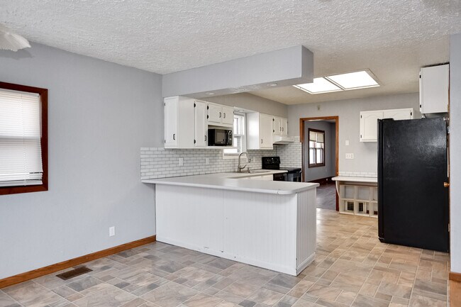 Building Photo - 2300 Avenue F