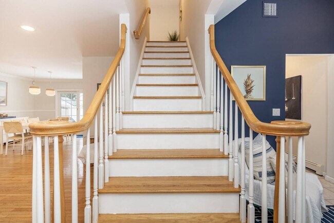 Building Photo - 27 Tanners Neck Ln