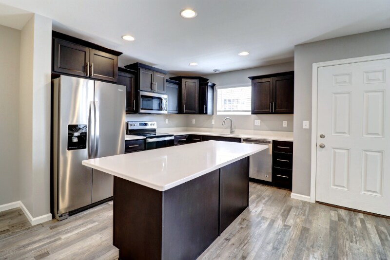 Building Photo - 3338 6th Way E