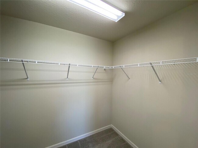 Building Photo - 8180 N Wakefield Dr