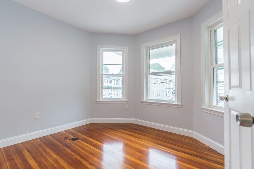 Building Photo - 28 Hunnewell Ave