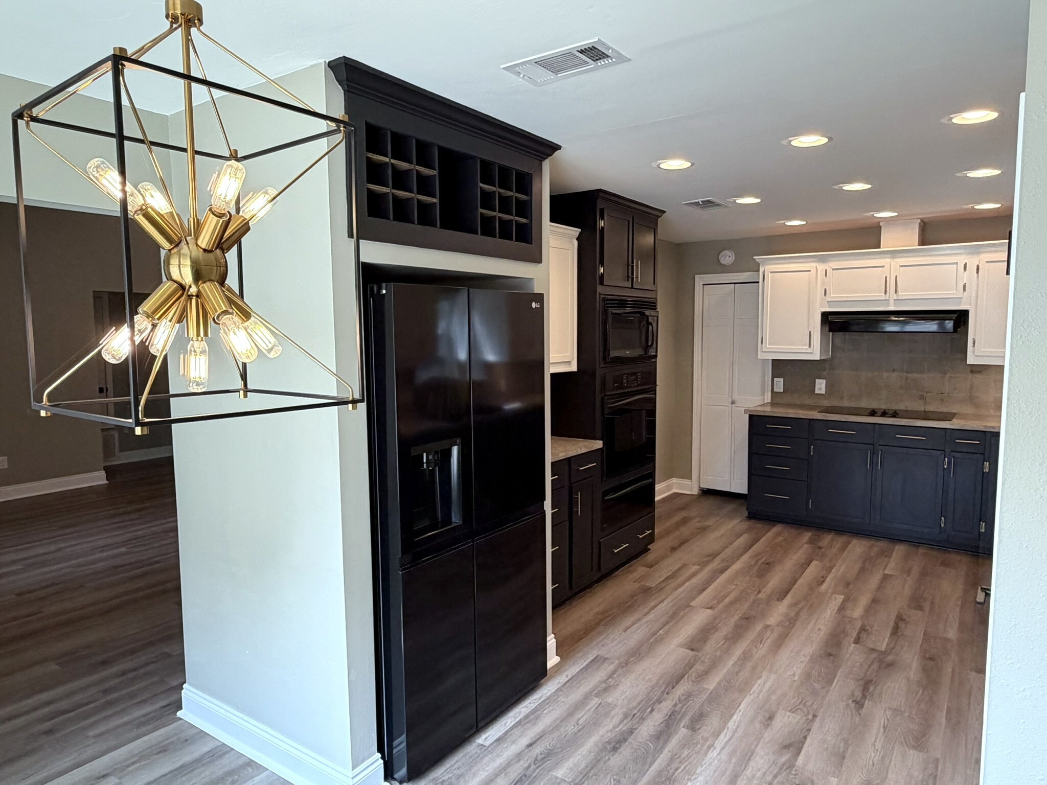 Building Photo - 7242 Dogwood Terrace Dr