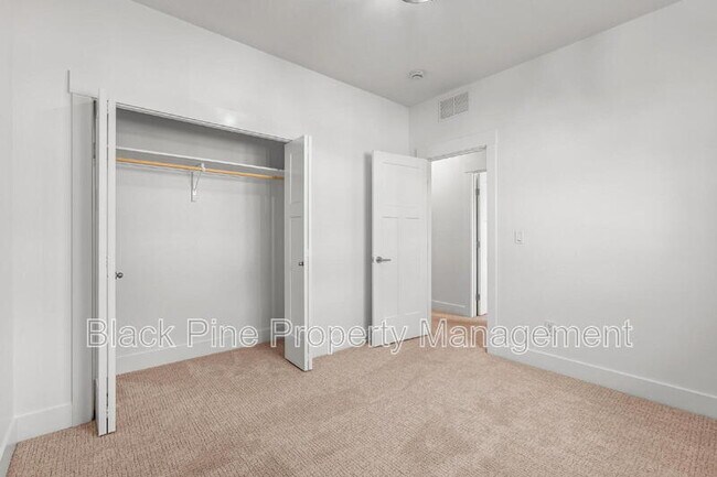 Building Photo - 7184 W Riverwood St