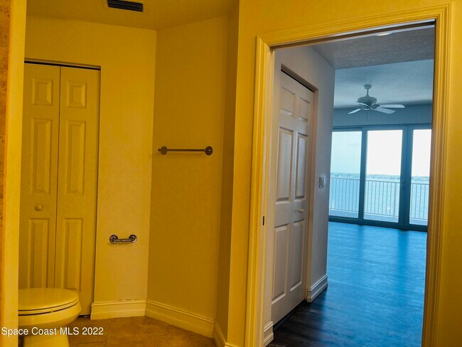 Building Photo - 93 Delannoy Ave