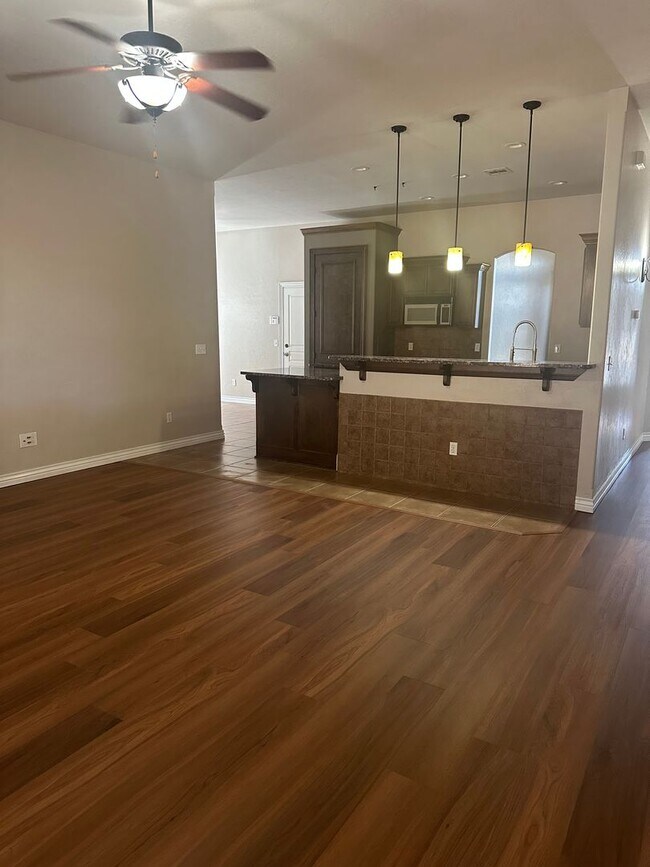 Building Photo - Home in Gated Community also In Deer Creek Schools