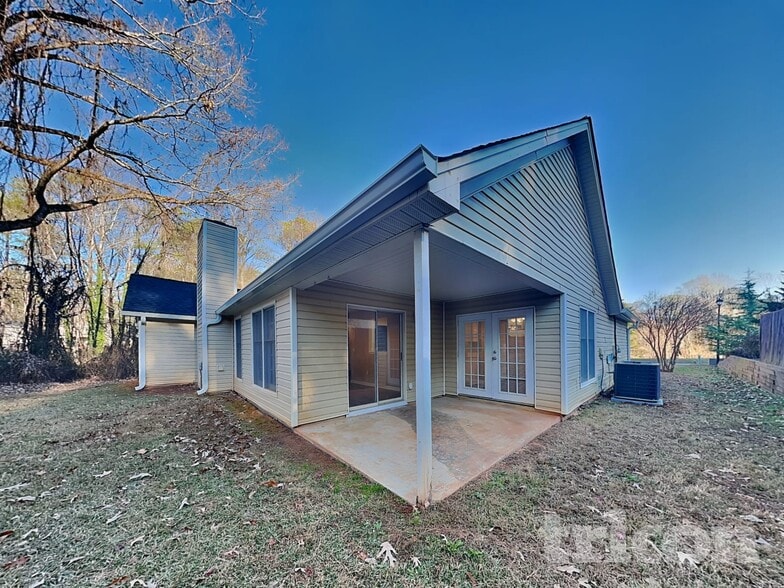 Building Photo - 1261 Appian Way