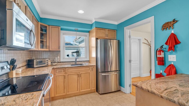 Building Photo - 208 Carteret Ave