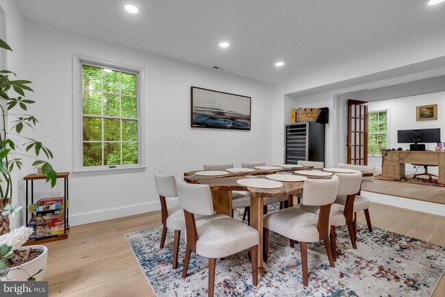 Building Photo - 4350 Lady Trisha Ct