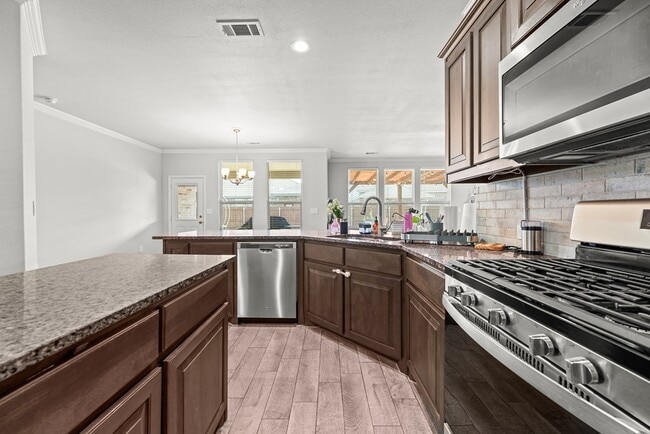 Building Photo - 602 Dupont Ct