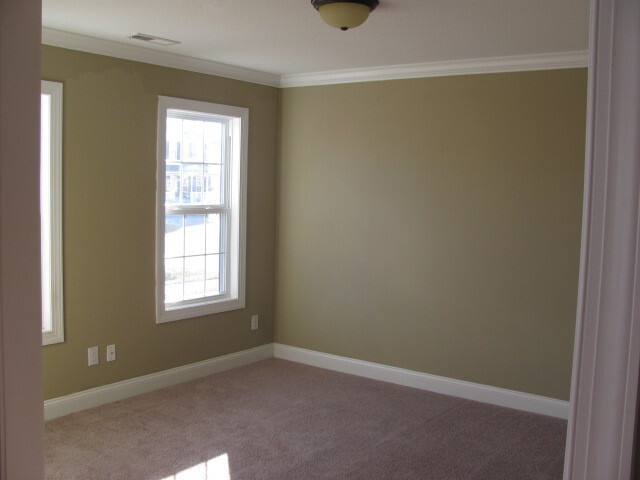 Building Photo - 4 BR 2.5 BA Sterling Farms