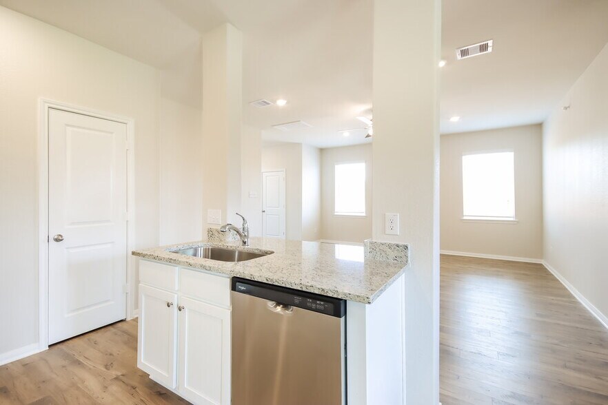 Building Photo - 15558 Caramel Spgs Dr