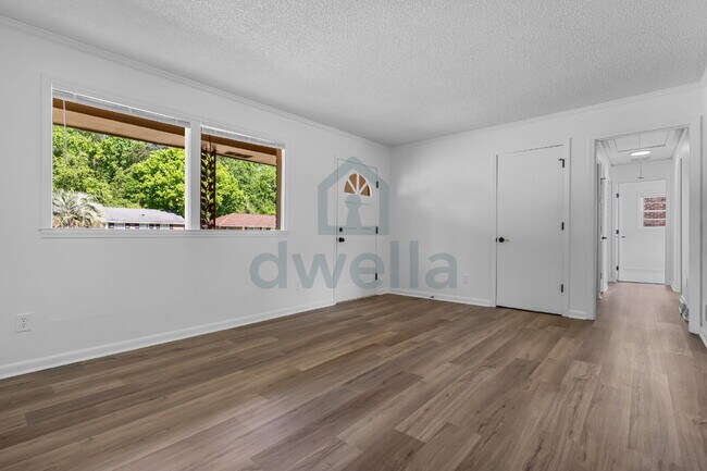 Building Photo - 3-Bedroom (1.5 Baths) Fully Renovated Rental Home in a PRIME Location! Only 6 minutes to Downtown...