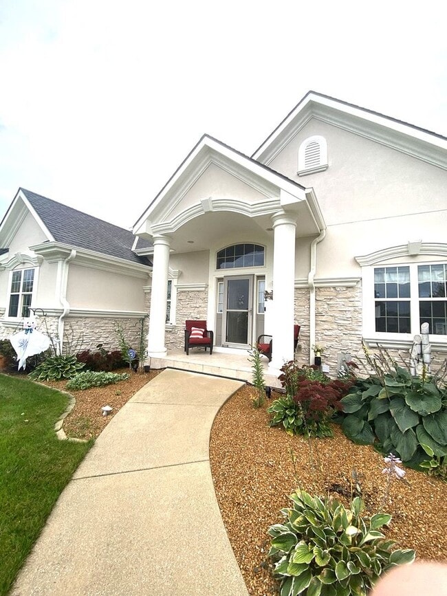 Building Photo - 4 bedroom Franklin Single Family