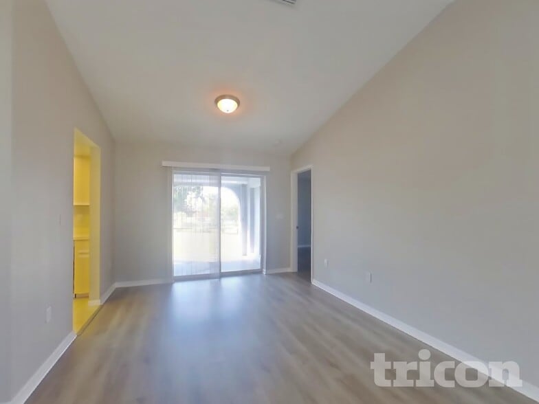 Building Photo - 26429 Asuncion Dr