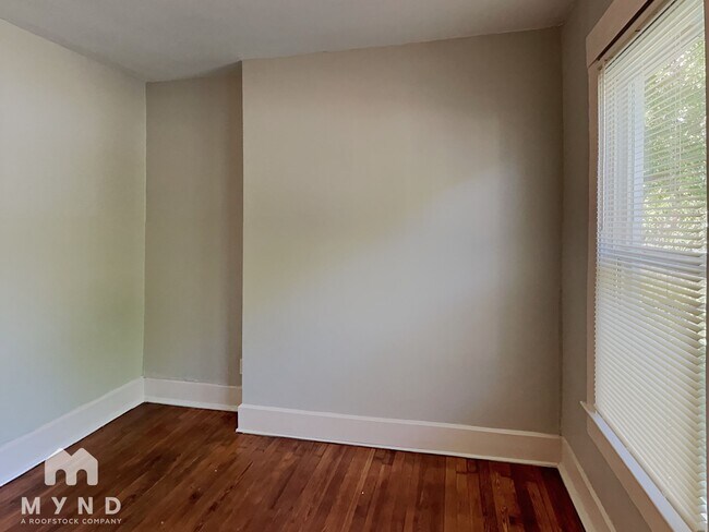 Building Photo - 1516 65th St W