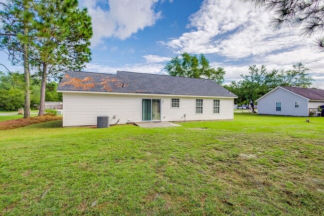 Building Photo - Well-Maintained 3BR, 2BA Home with 1-Car Garage