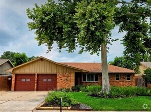 Building Photo - 2527 Willowby Dr