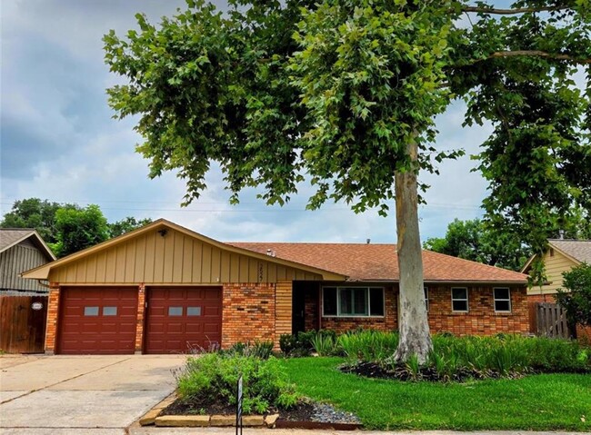 Primary Photo - 2527 Willowby Dr