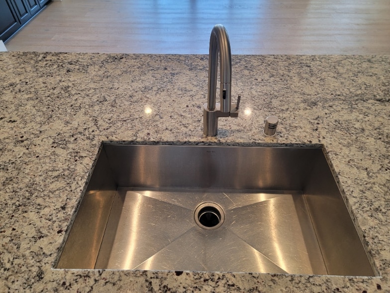 Building Photo - 218 Seacrest Ct